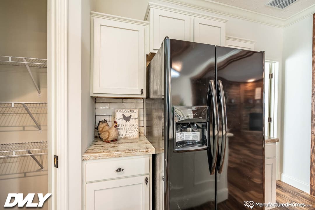 Orchard house (study) kitchen home features