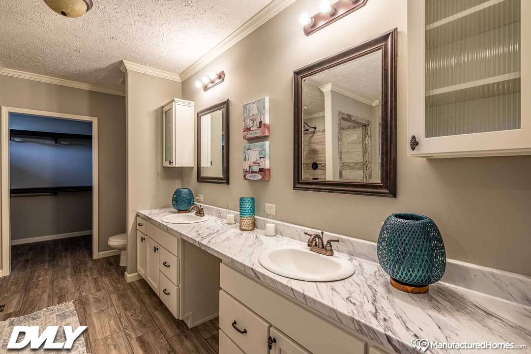 The shiloh  bathroom home features