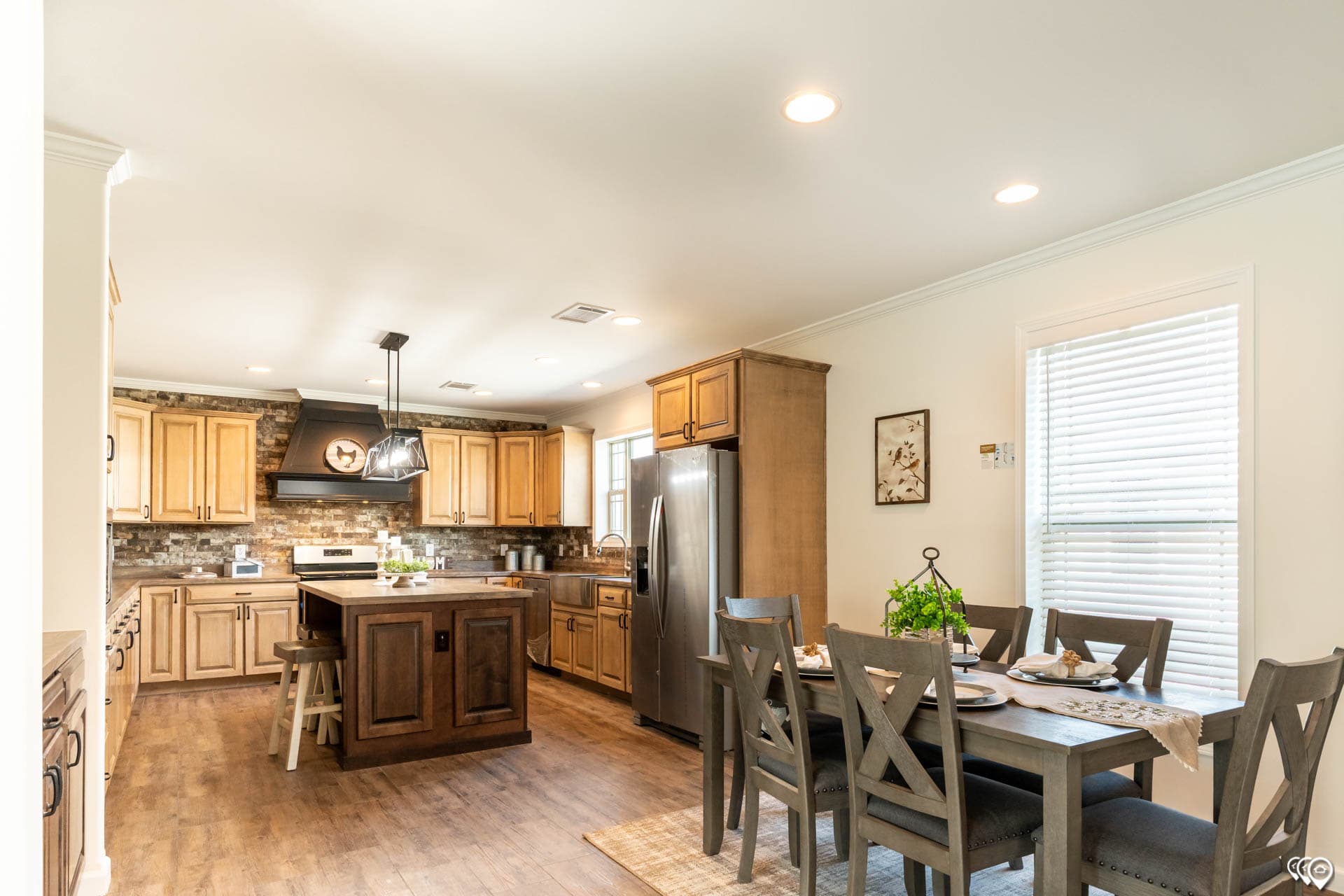 The clarkson kitchen home features