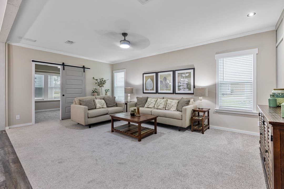 The pierce | 28562a | hud interior home features