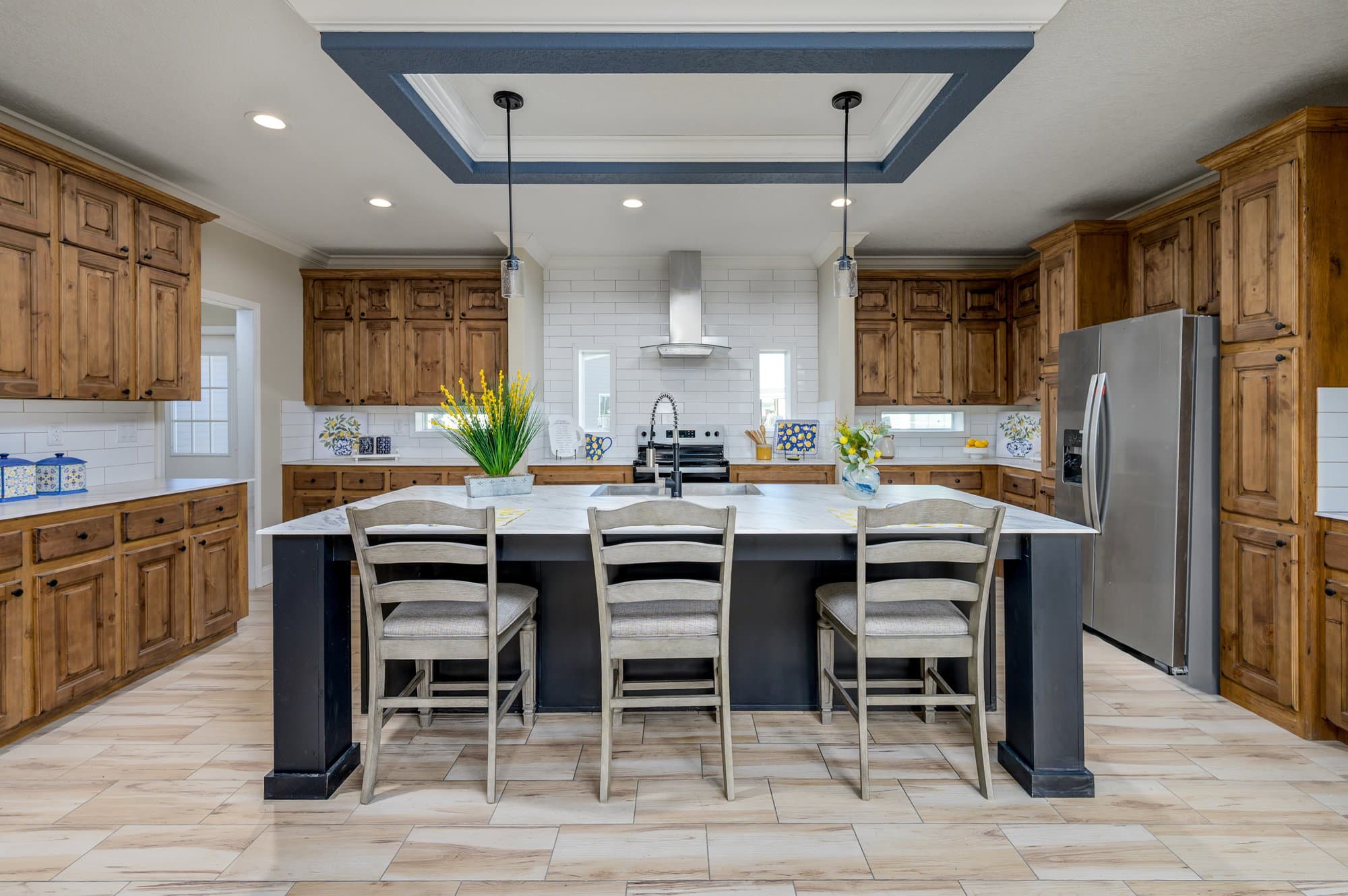 Big mullet kitchen home features