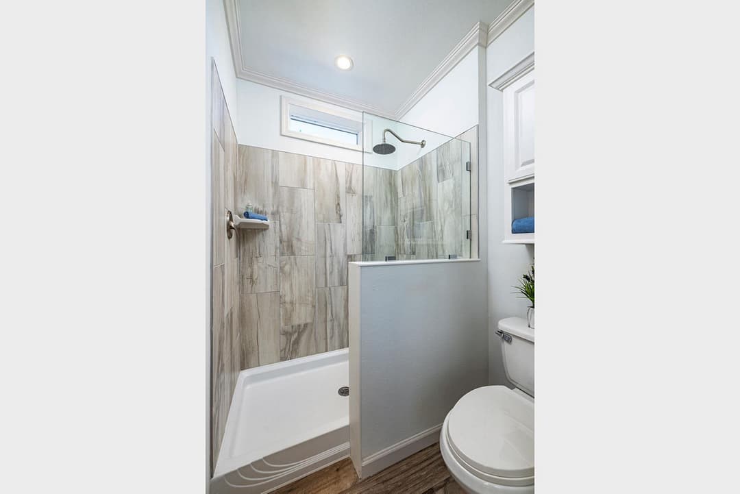 Palm bay 2641b bathroom home features