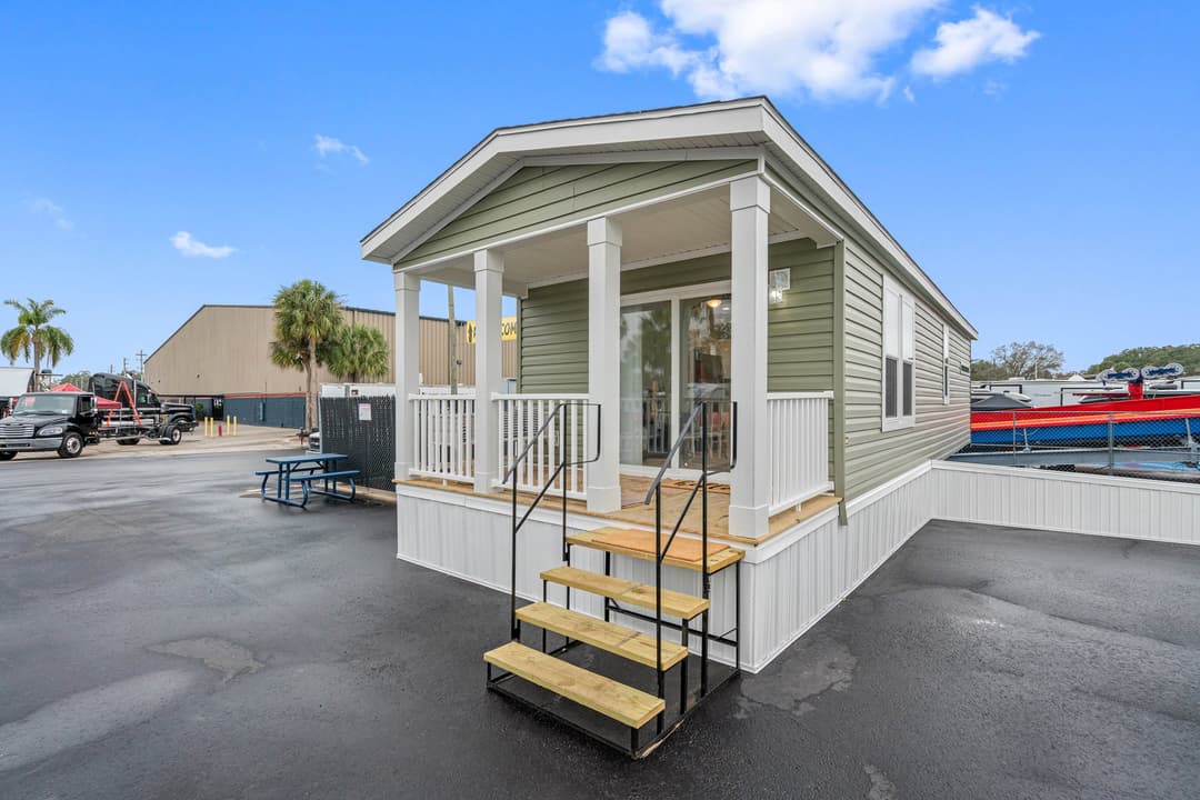 Paradise elevation and exterior home features